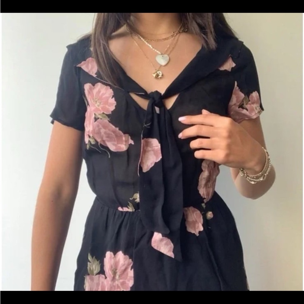 Reformation Black Dress with Pink Floral Design size 8 - Picture 4 of 9